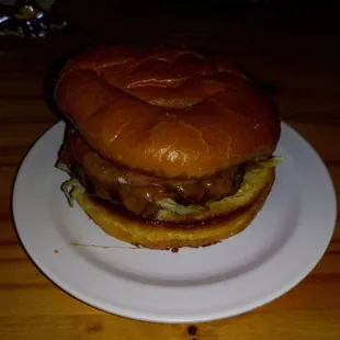 The ace burger is delicious! Great staff ,family owned and oriented!