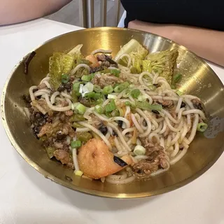 D7. Beef Losifen Flavored Fried Rice Noodle