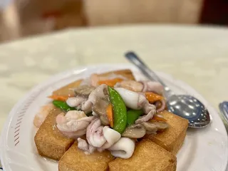 Diamond Palace Chinese Seafood Restaurant