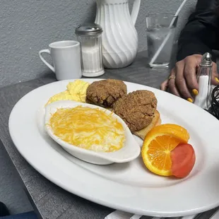 Salmon croquettes with cheese grits