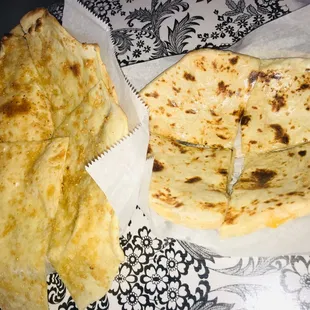 Garlic naan and cheese naan