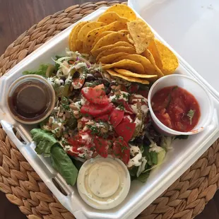 awesome food &amp; place! got the red pepper salad this time &amp; it&apos;s delicious &amp; fresh! happy that everything is homemade!