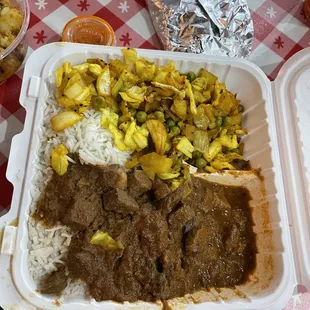 Lamb curry with vegetables