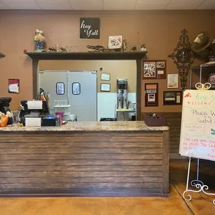 Welcoming entrance with bayou music