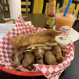 #1 Daq Attack 5wings, 1pc of Catfish, No Salted Fries, and a 16oz. Frozen daiquiri (Georgia Peach) is the flavor.