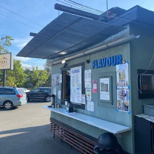 the outside of the restaurant