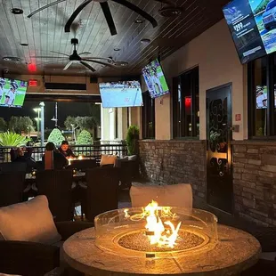 Flecha&apos;s outside patio, very appealing!