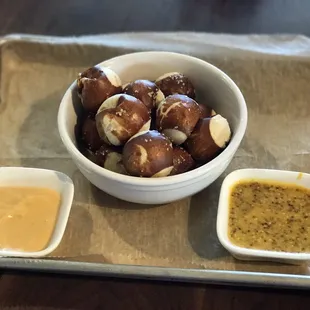 Pretzel bites