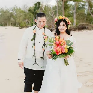 Lei po'o, bouquet, and ti leaf lei