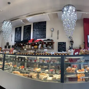 SELECTIONS OF CAKE &amp; PASTRIES