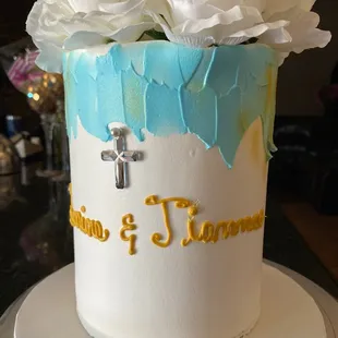 a cake decorated with flowers