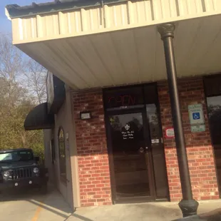 a car parked in front of a building
