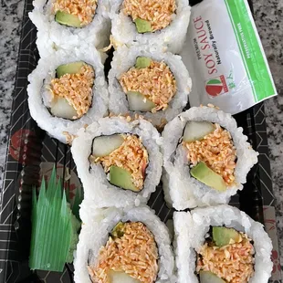 Spicy California Roll (8 Pieces)