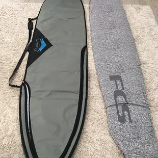 Flight daybag and 9' boardsock.