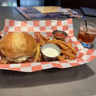 Raptor Burger &amp; fries