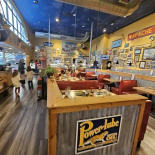 sushi and sashimi, interior