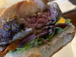 Grill & Vine
