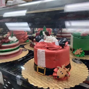 Fligner&apos;s bakery always ready for Holidays!