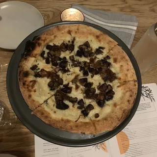 Roasted Mushroom Pizza