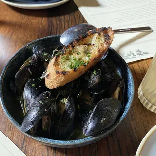 Totten Kamilche Mussels