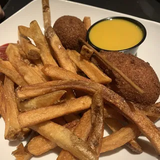 Kids Corn Dogs & Fries