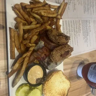 Mikey Burger never disappoints. Food and service are always great. Really good milkshakes and cold beer!