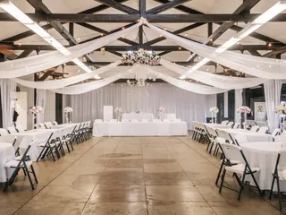 It's So Pretty Linens and Decor