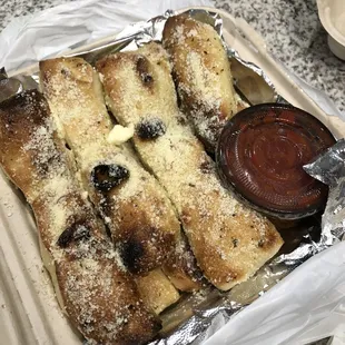 Breadsticks (a must-do)
