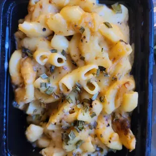 a bowl of macaroni and cheese