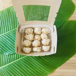 Simply coconut macaroons