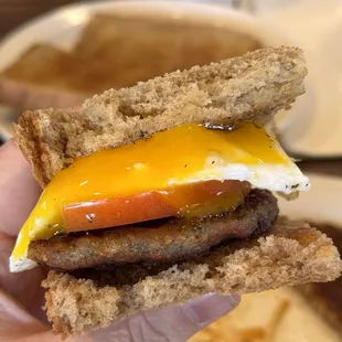 Obsessed with making my own mini sandwich with their breakfast plates! Today was petite breakfast with sunny side up egg and sausage patty.