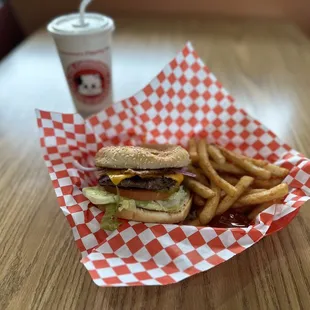 Flip&apos;s Royale Burger
