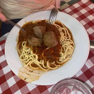 Spaghetti with meatballs