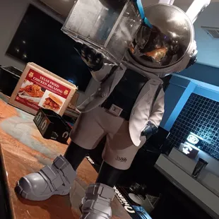 SPACE MAN HERE for your hookah services