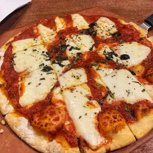 14&quot; Thin Crust Pizza