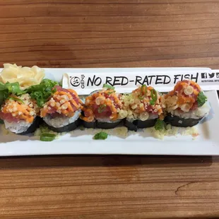 Spicy tuna crunch roll