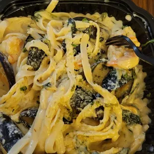 Seafood Alfredo