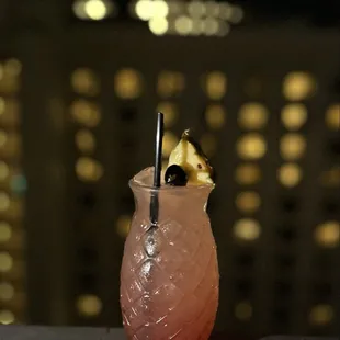 Lock &amp; Key (Los Vecinos mezcal)