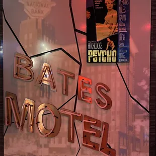 bat&apos;s motel sign