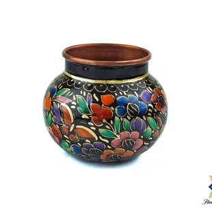 Hammered copper from Santa Clara del Cobre by Sergio Velázquez