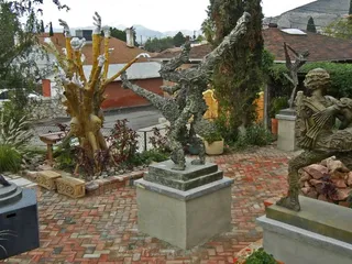 Ho’s Sculpture Garden