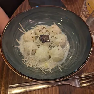 Gnocchi ripieni al tartufo
