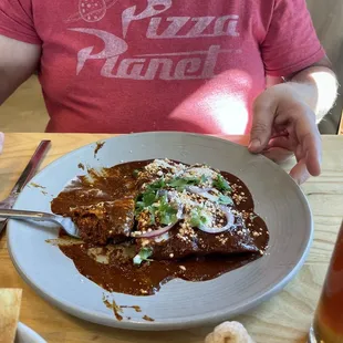 Mole enchiladas