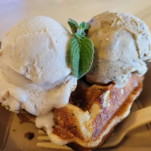 Devoto Heirloom Apple-Pecan Crisp &amp; Cento Coffee Stracciatella Waffle