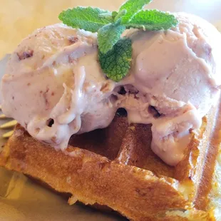 Knoll Farms Black Mission Fig &amp; Frog Hollow Farms Flavor King Pluot Waffle