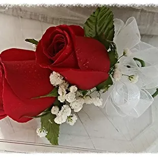 Proms, home comings, and weddings. Check out these corsages.