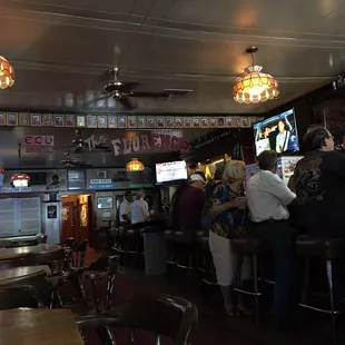 Bar inside w/ AC