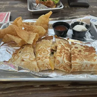 Cluck-a-dilla