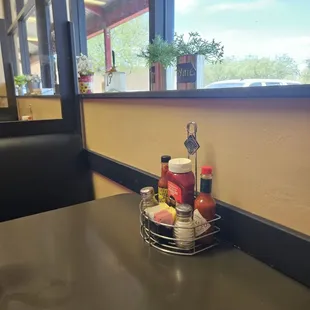 Table side condiments
