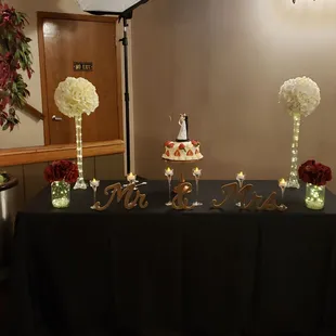 Cake table
